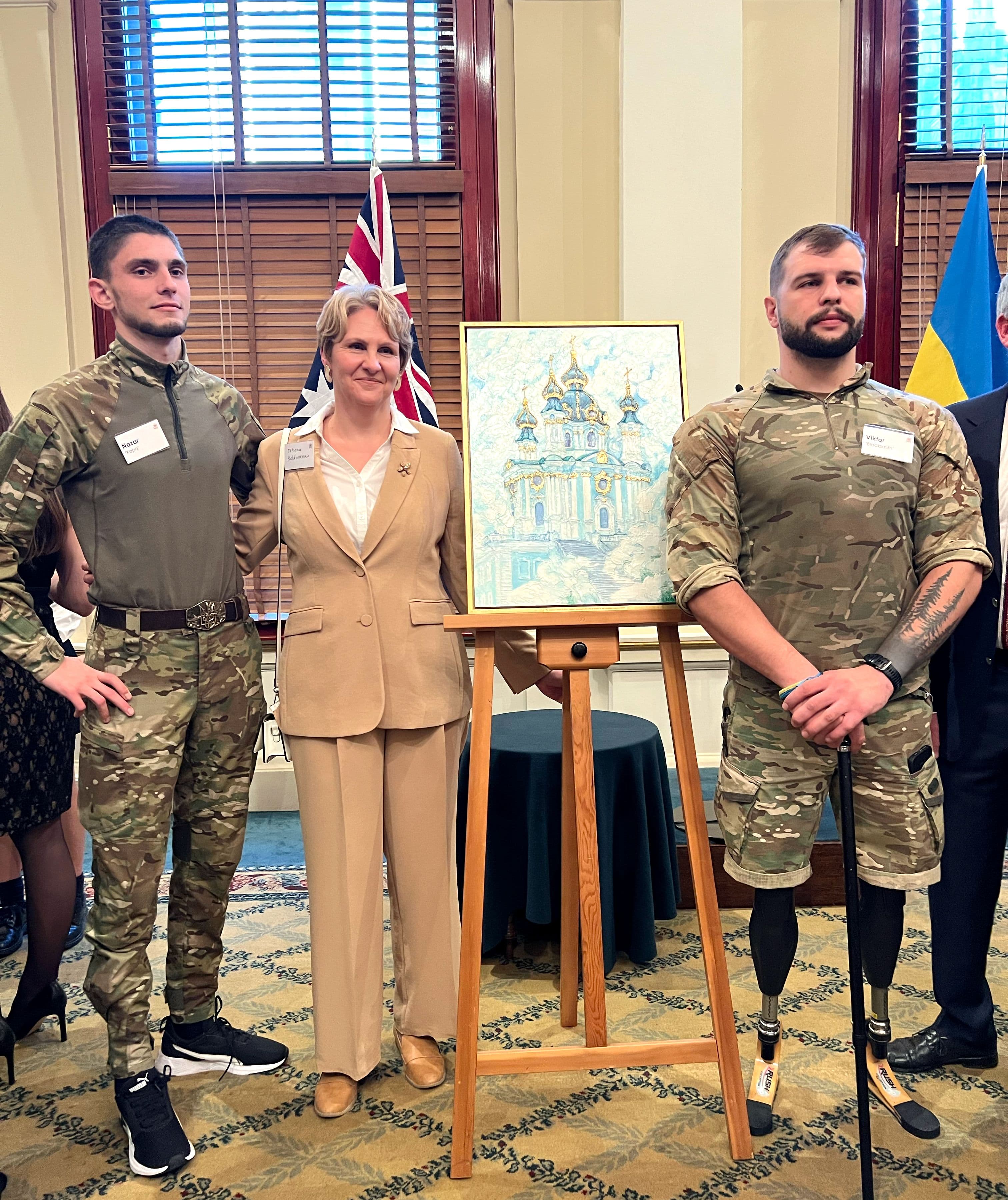 Artist and 2 war veterans